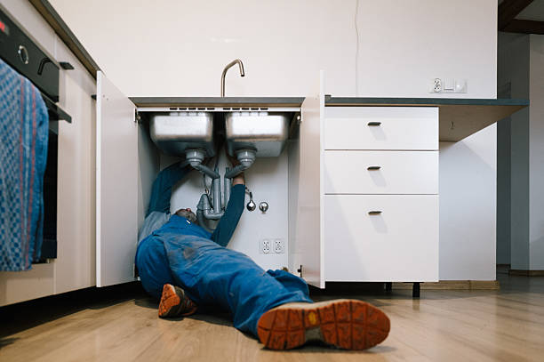 Professional Drain Cleaning technician working in Kaaawa, HI